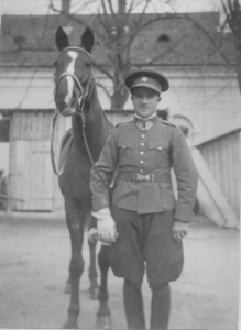 poručík jezdectva a jeho kůň Hordeka - Dobřany 1930