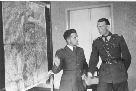1946 - Plukovník Nosko výklad historie SNP